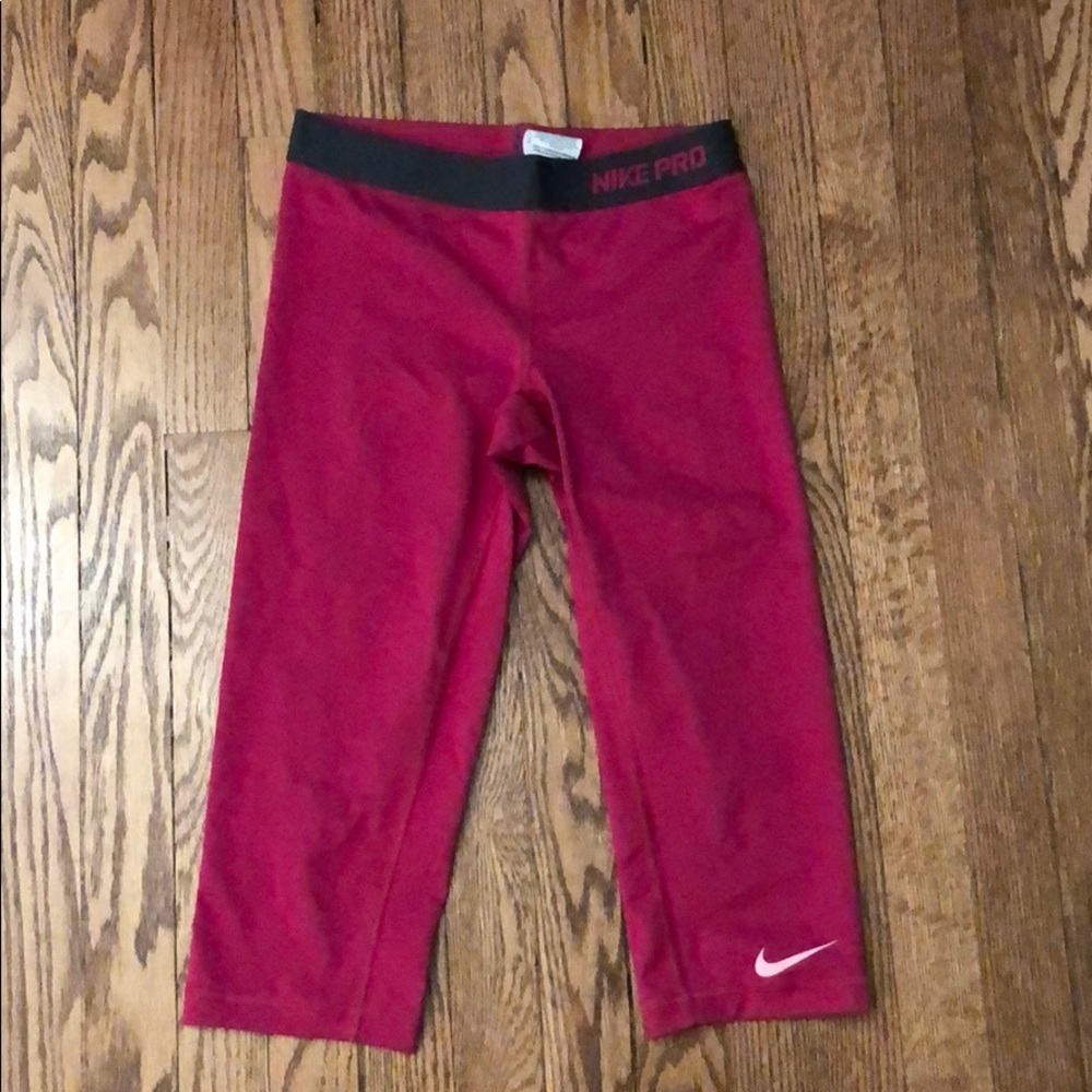 Pink Nike Pro Cropped Leggings